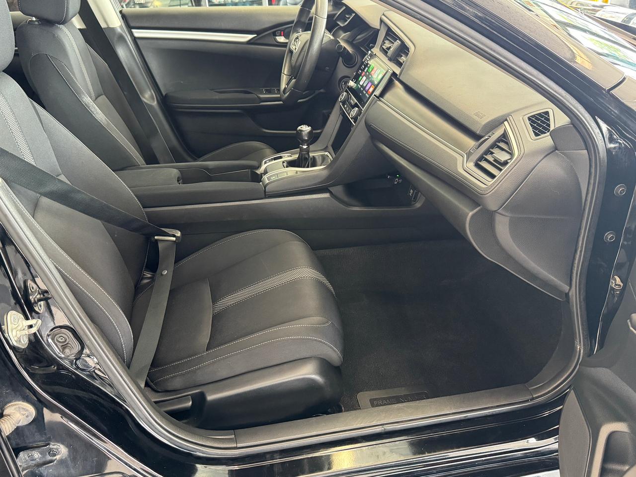 2019 Honda Civic LX Manual+New Tires+Brakes+ACCIDENT FREE Photo