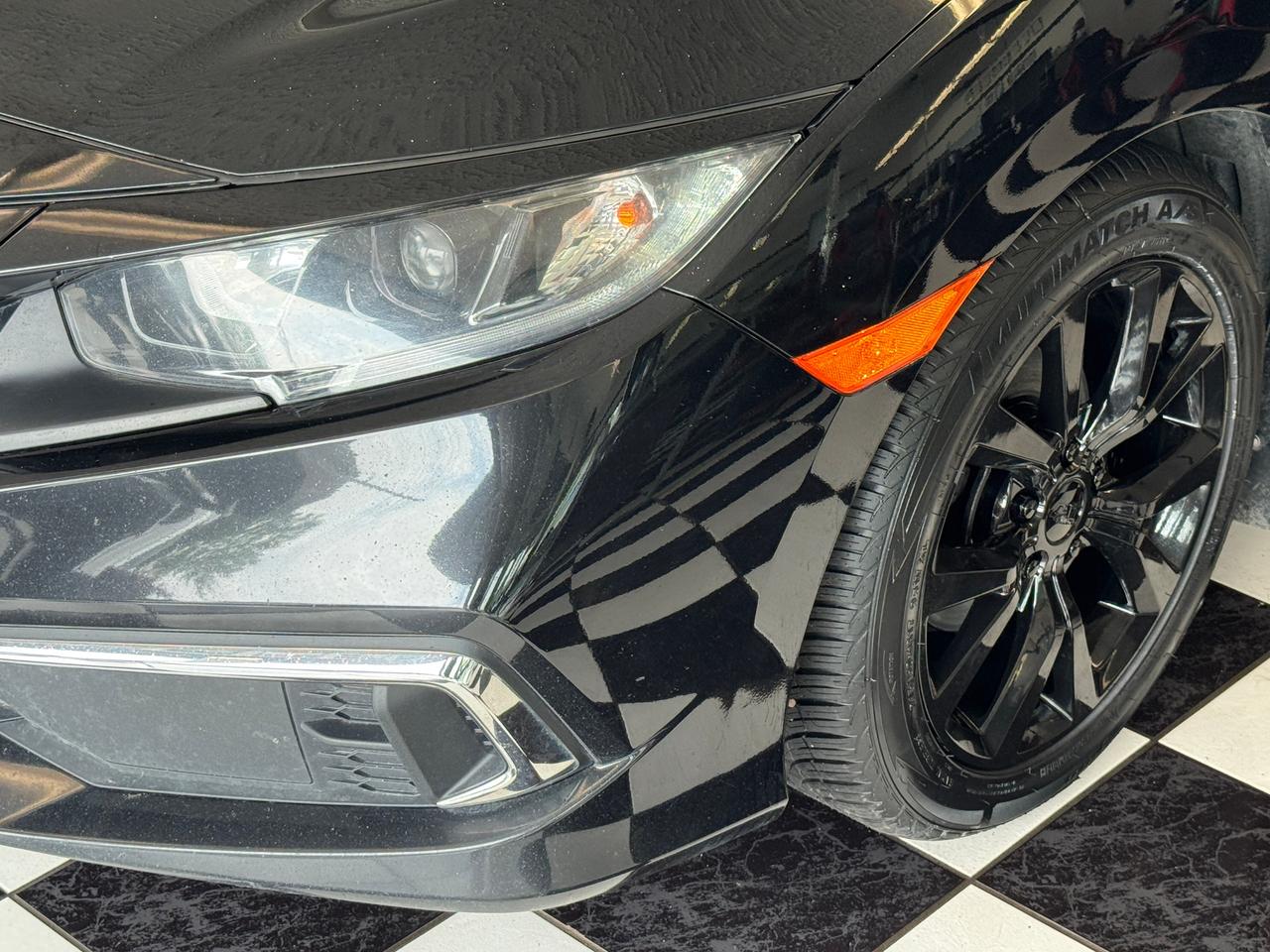 2019 Honda Civic LX Manual+New Tires+Brakes+ACCIDENT FREE Photo