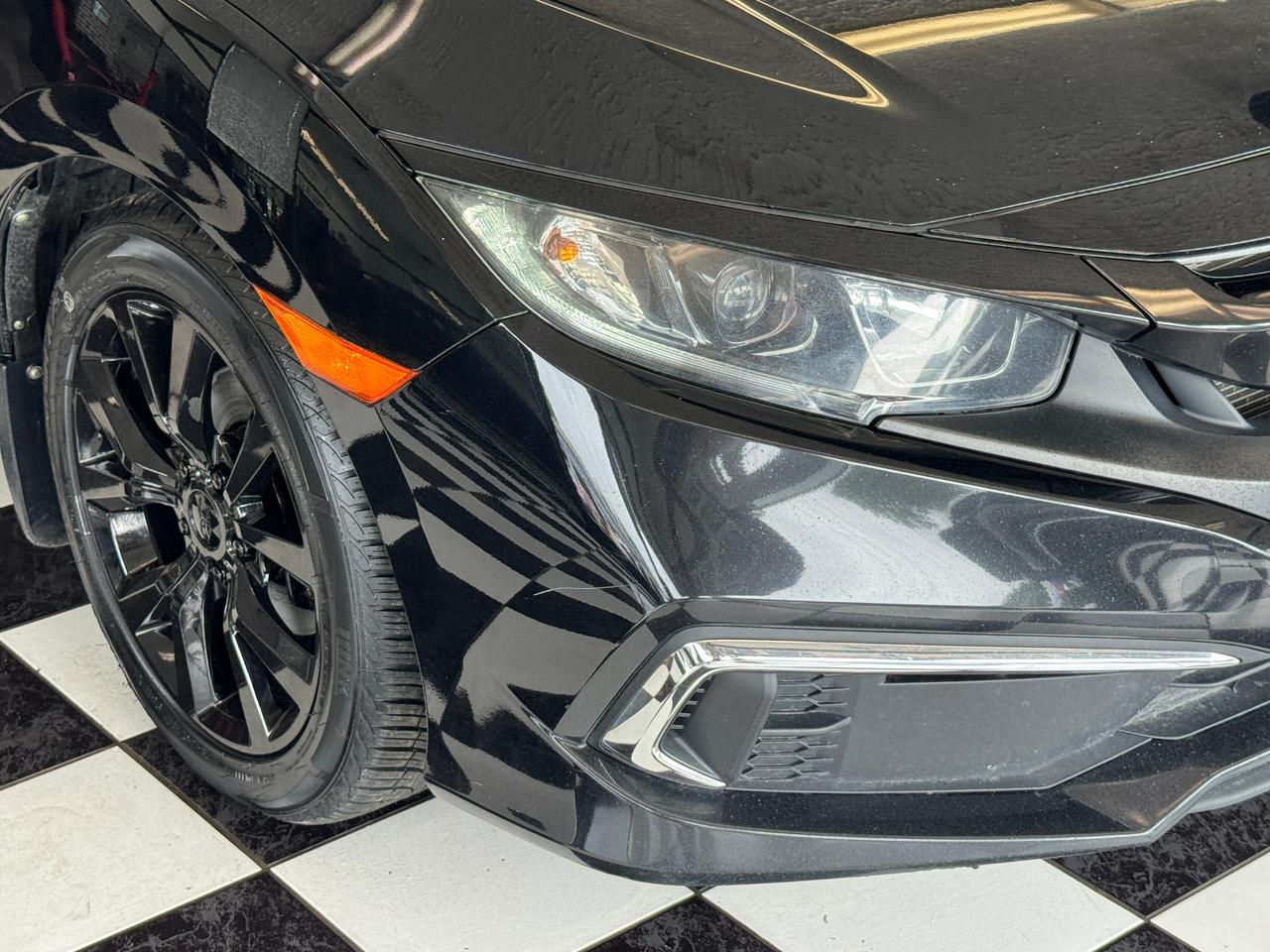 2019 Honda Civic LX Manual+New Tires+Brakes+ACCIDENT FREE Photo