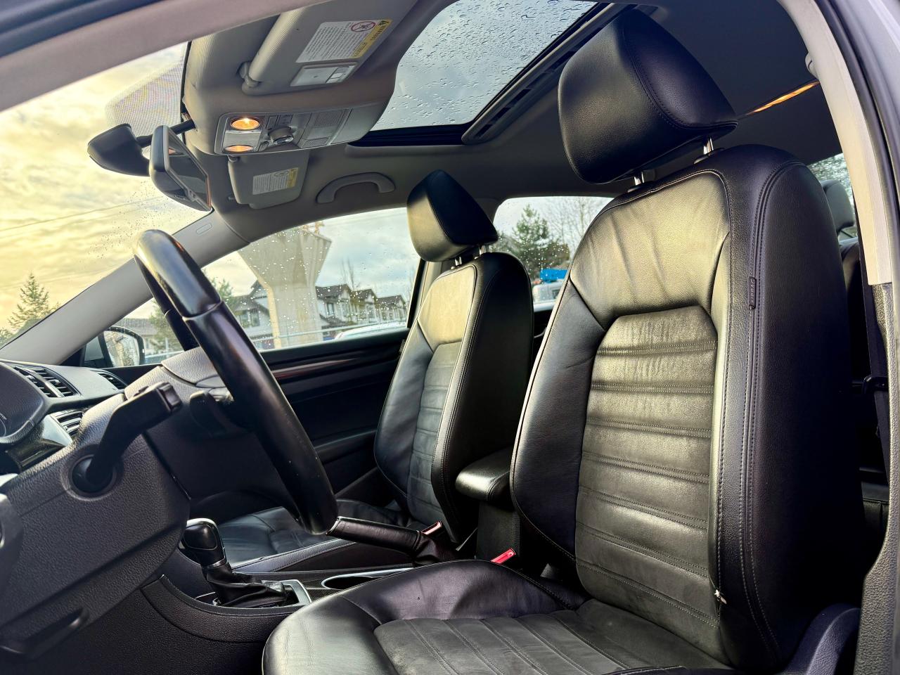 2013 Volkswagen Passat FINANCING AVAILABLE Photo9