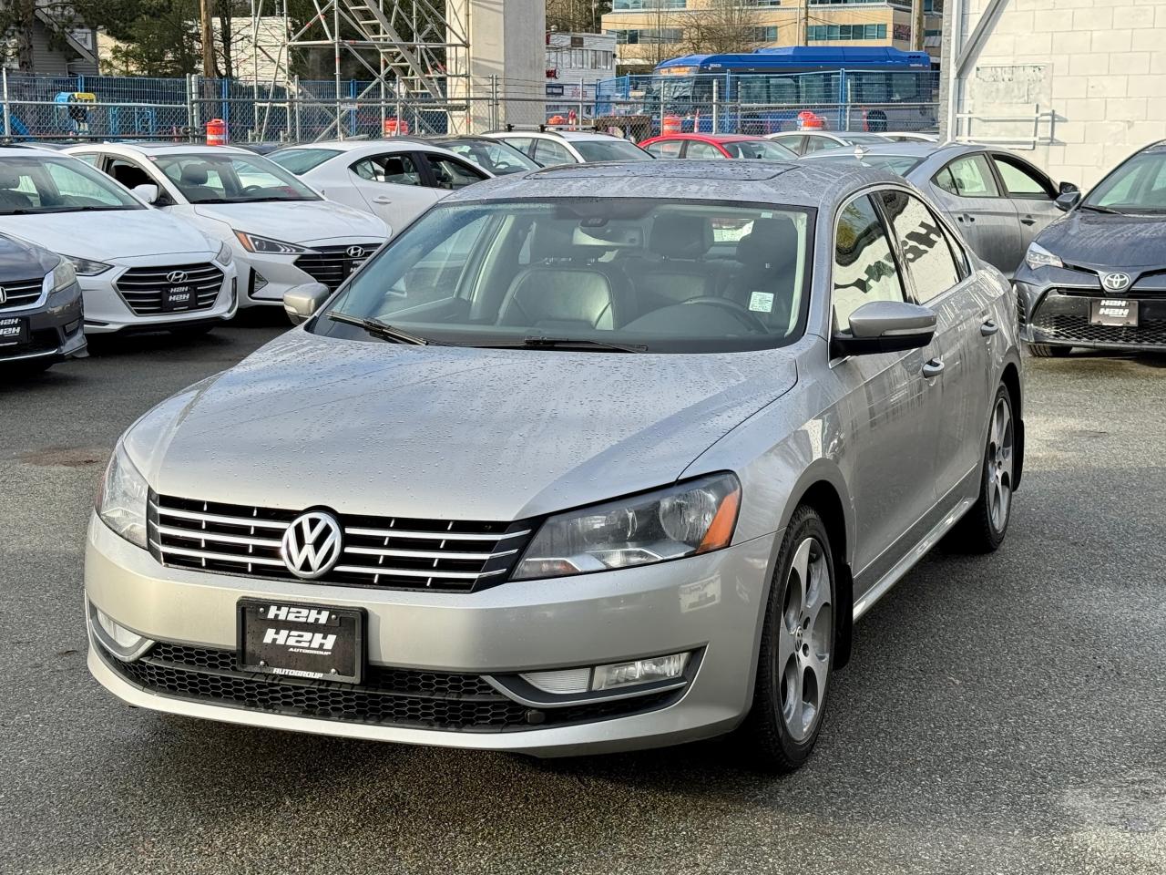 2013 Volkswagen Passat FINANCING AVAILABLE Photo1