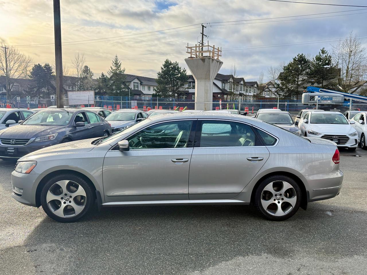 2013 Volkswagen Passat FINANCING AVAILABLE Photo8