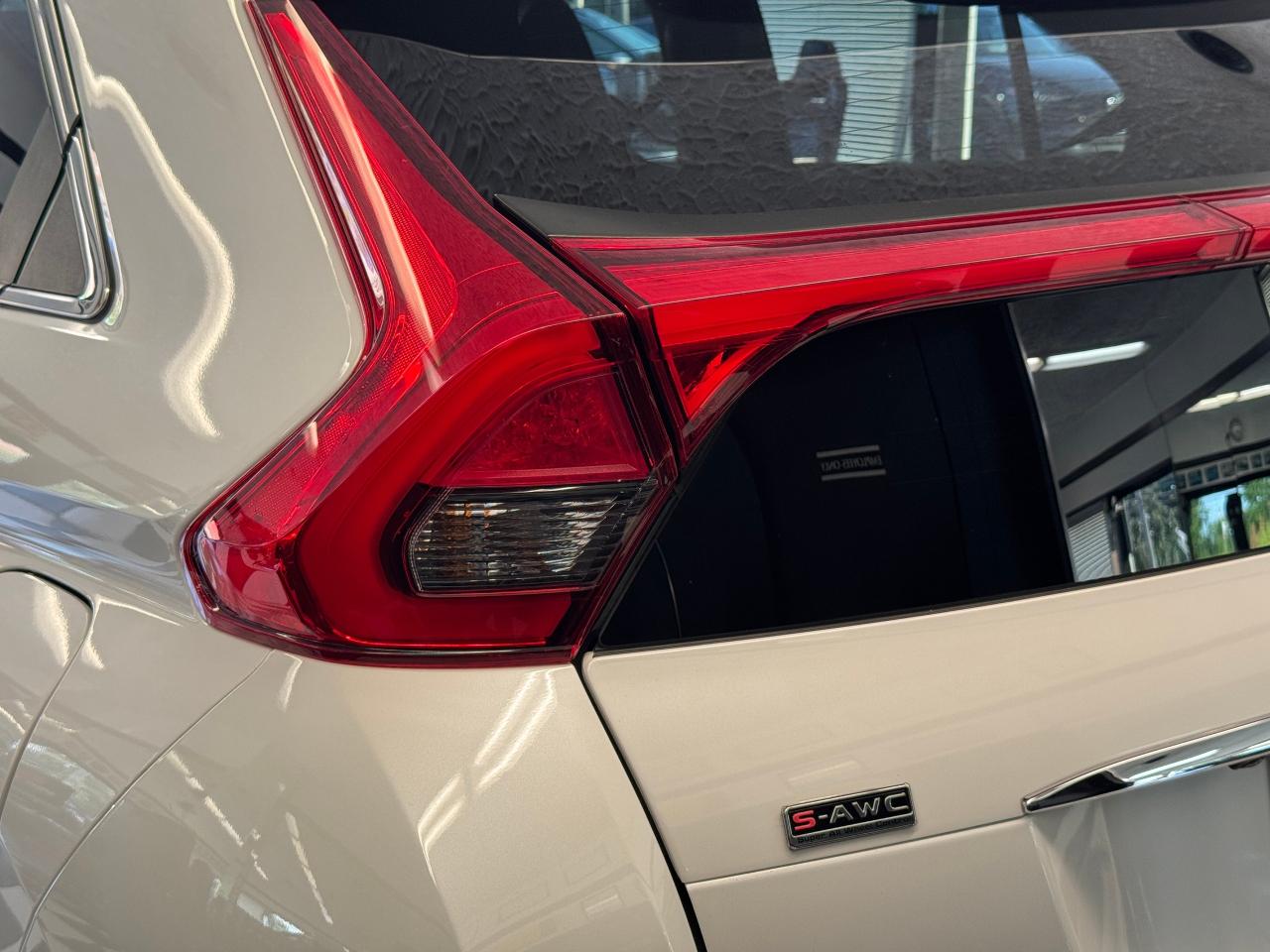 2019 Mitsubishi Eclipse Cross GT AWD+Adaptive Cruise+Leather+Roof+CLEAN CARFAX Photo