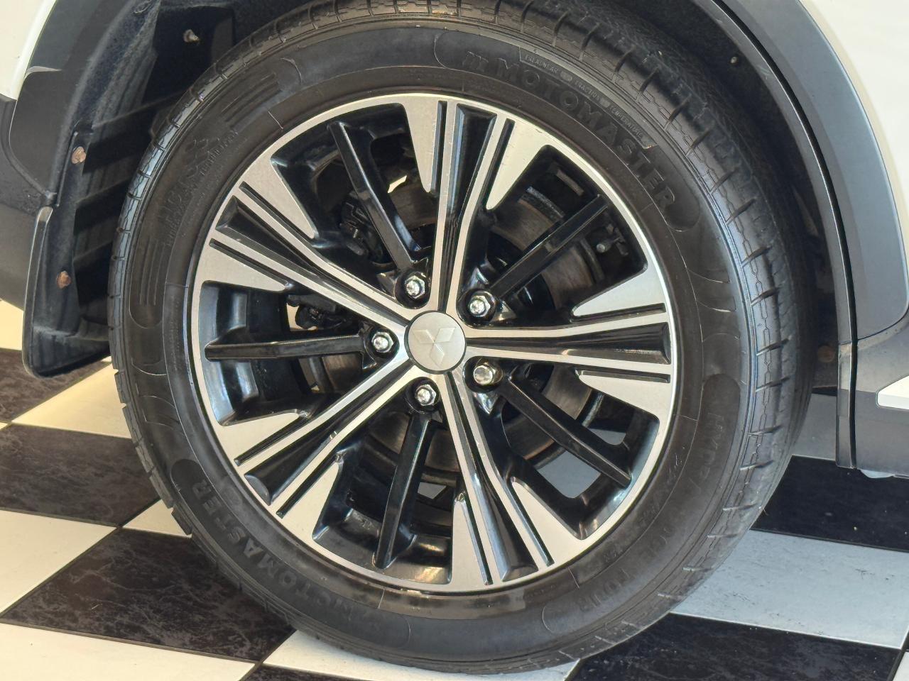 2019 Mitsubishi Eclipse Cross GT AWD+Adaptive Cruise+Leather+Roof+CLEAN CARFAX Photo