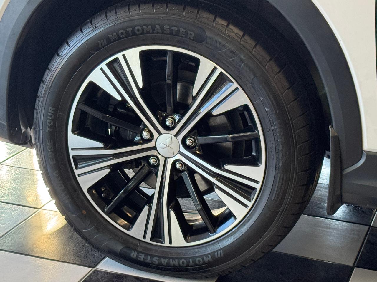 2019 Mitsubishi Eclipse Cross GT AWD+Adaptive Cruise+Leather+Roof+CLEAN CARFAX Photo