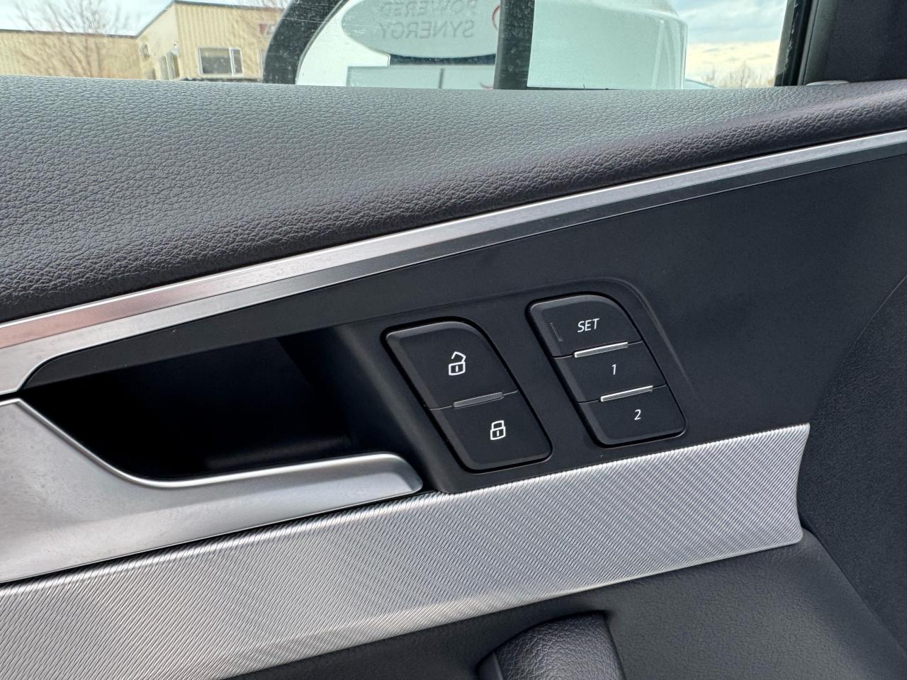 2018 Audi A4 Progressiv AWD, ONLY 73K!! NAV, LEATHER, SUNROOF!! Photo66