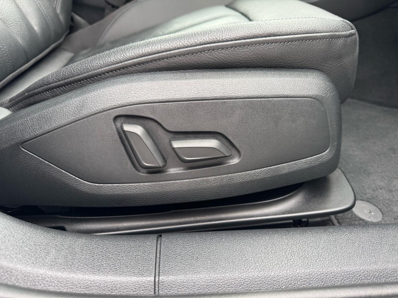 2018 Audi A4 Progressiv AWD, ONLY 73K!! NAV, LEATHER, SUNROOF!! Photo46