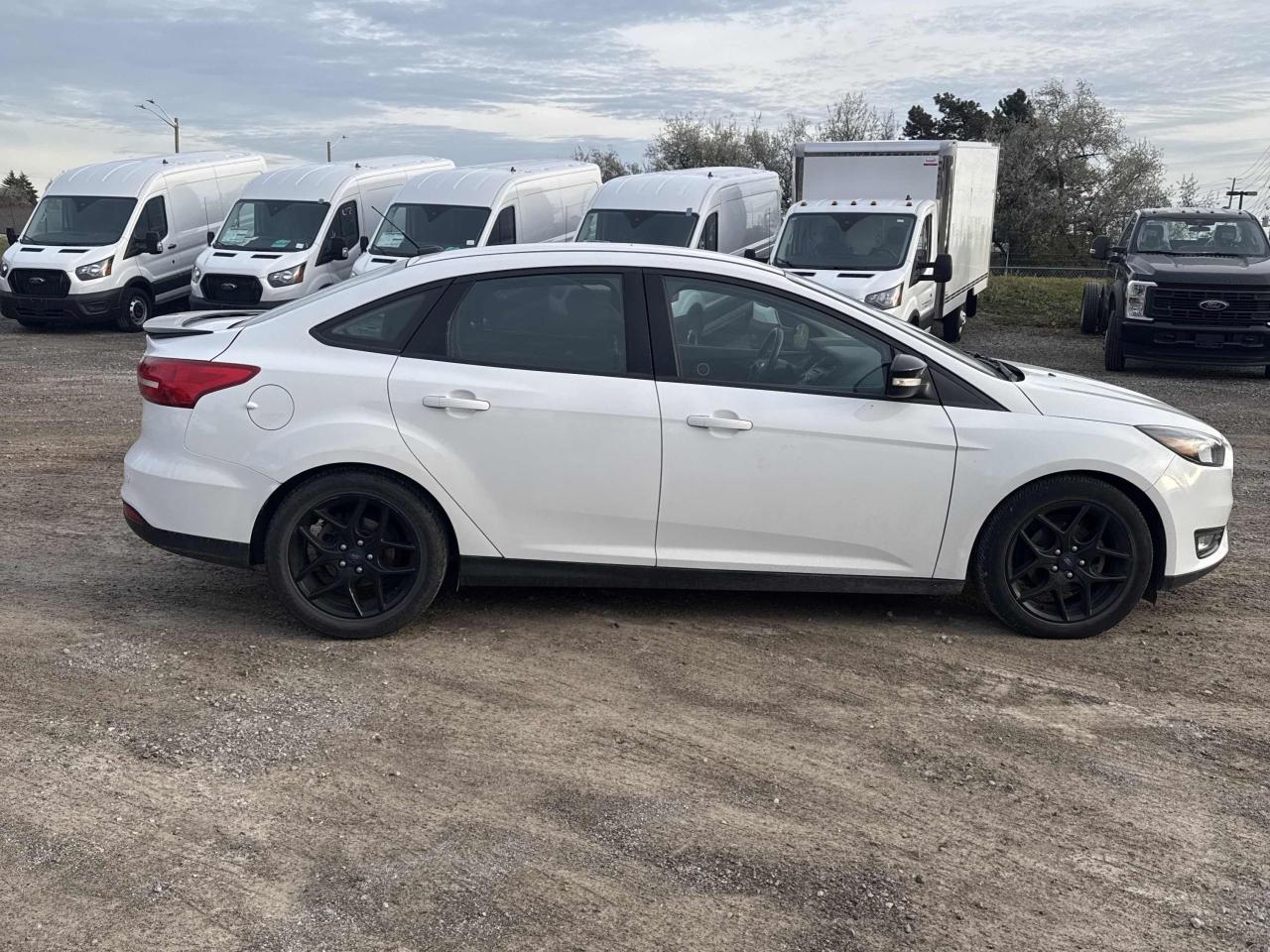 2016 Ford Focus SE - LOW KM, HEATED SEATS & STEERING WHEEL! CLEAN! Photo8