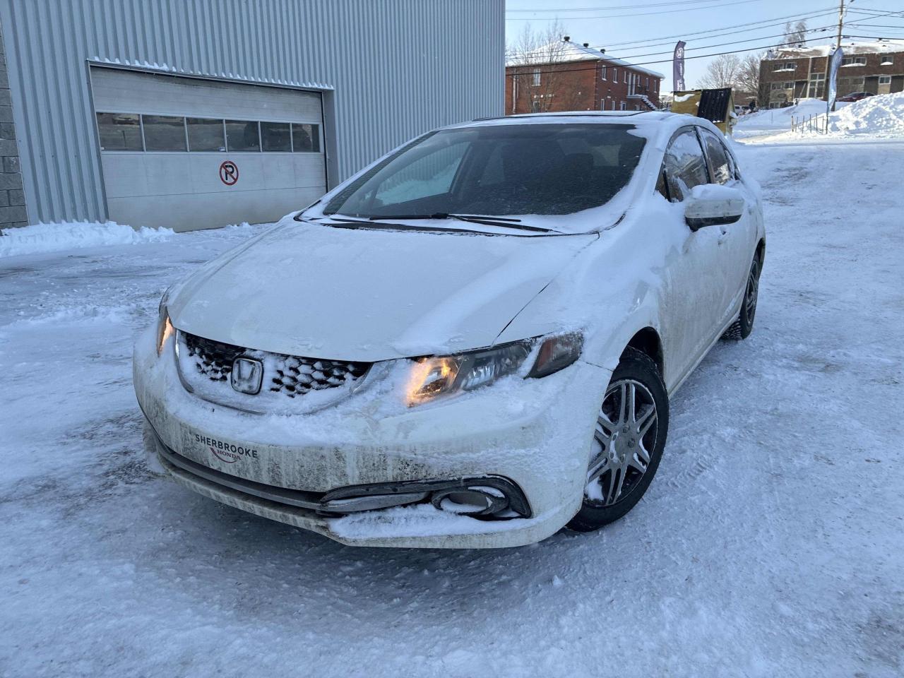 2015 Honda Civic Touring 92K! AUTO, SUNROOF, LEATHER, NAVIGATION! Photo2