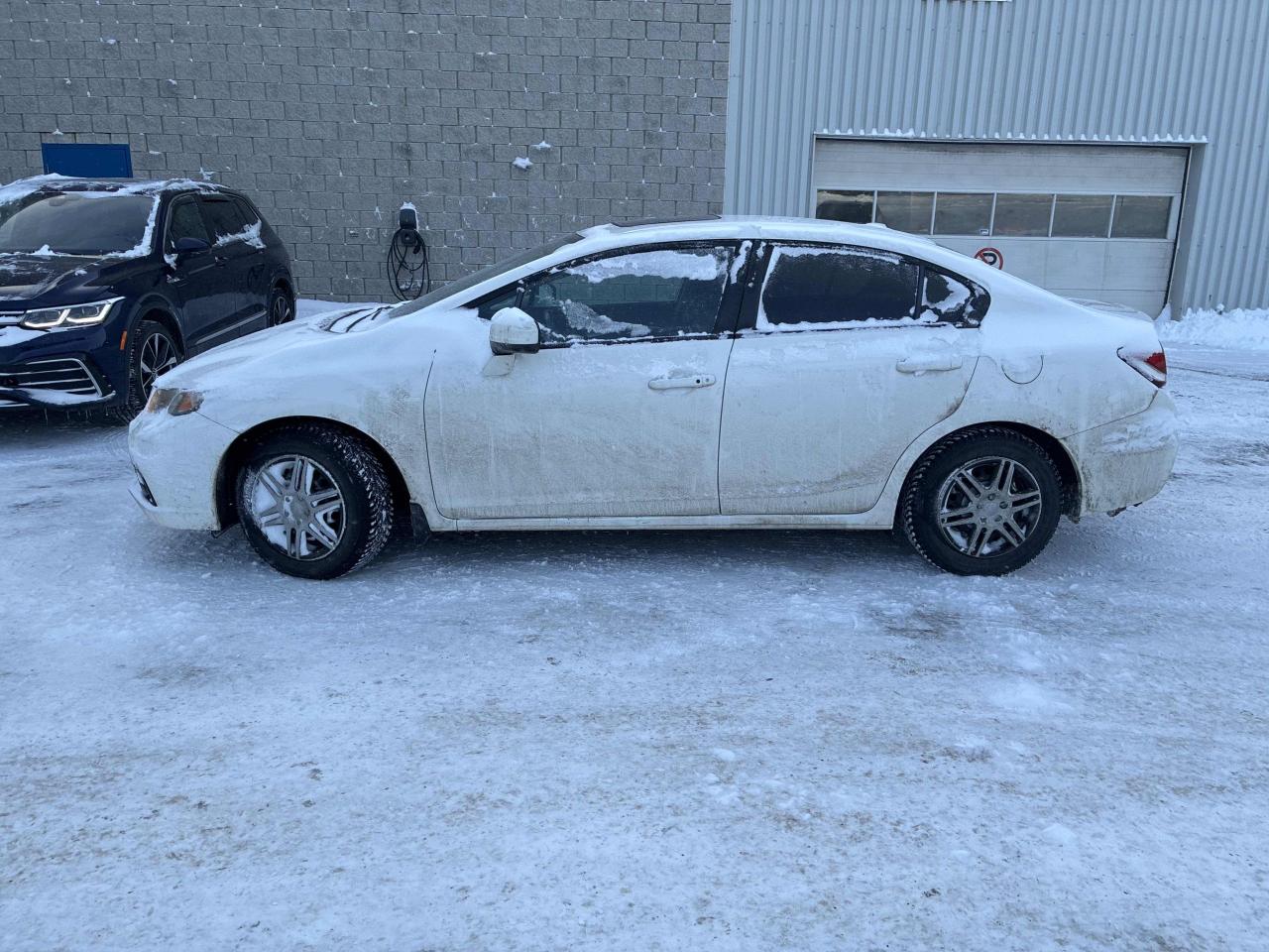 2015 Honda Civic Touring 92K! AUTO, SUNROOF, LEATHER, NAVIGATION! Photo4