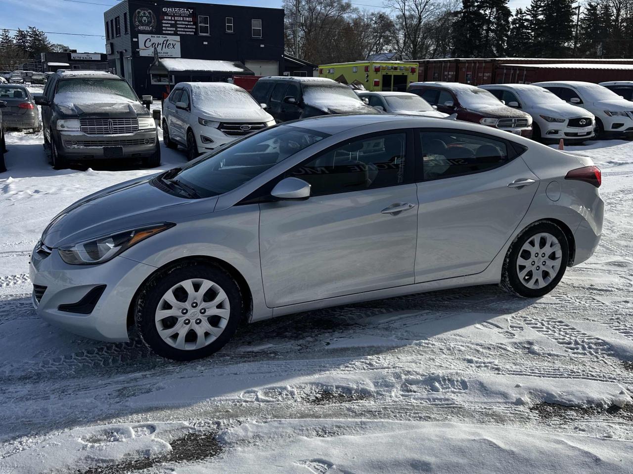 2015 Hyundai Elantra GL - ONLY 38,000KM!! AUTO, HEATED SEATS, A/C!! Photo4