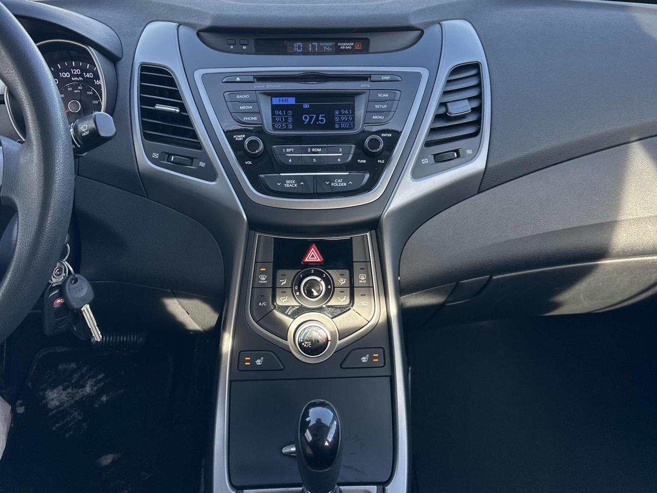 2015 Hyundai Elantra GL - ONLY 38,000KM!! AUTO, HEATED SEATS, A/C!! Photo14