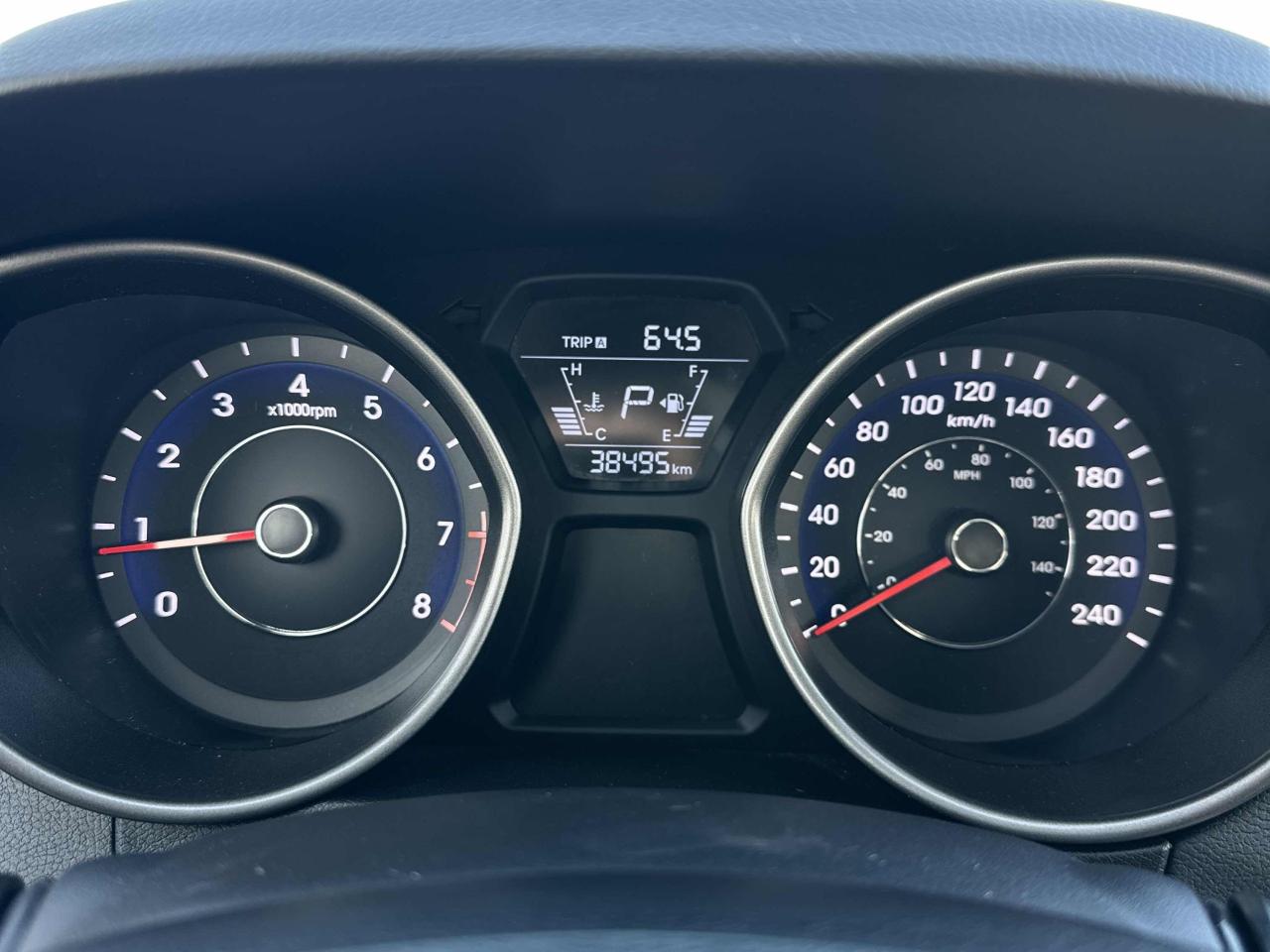 2015 Hyundai Elantra GL - ONLY 38,000KM!! AUTO, HEATED SEATS, A/C!! Photo36