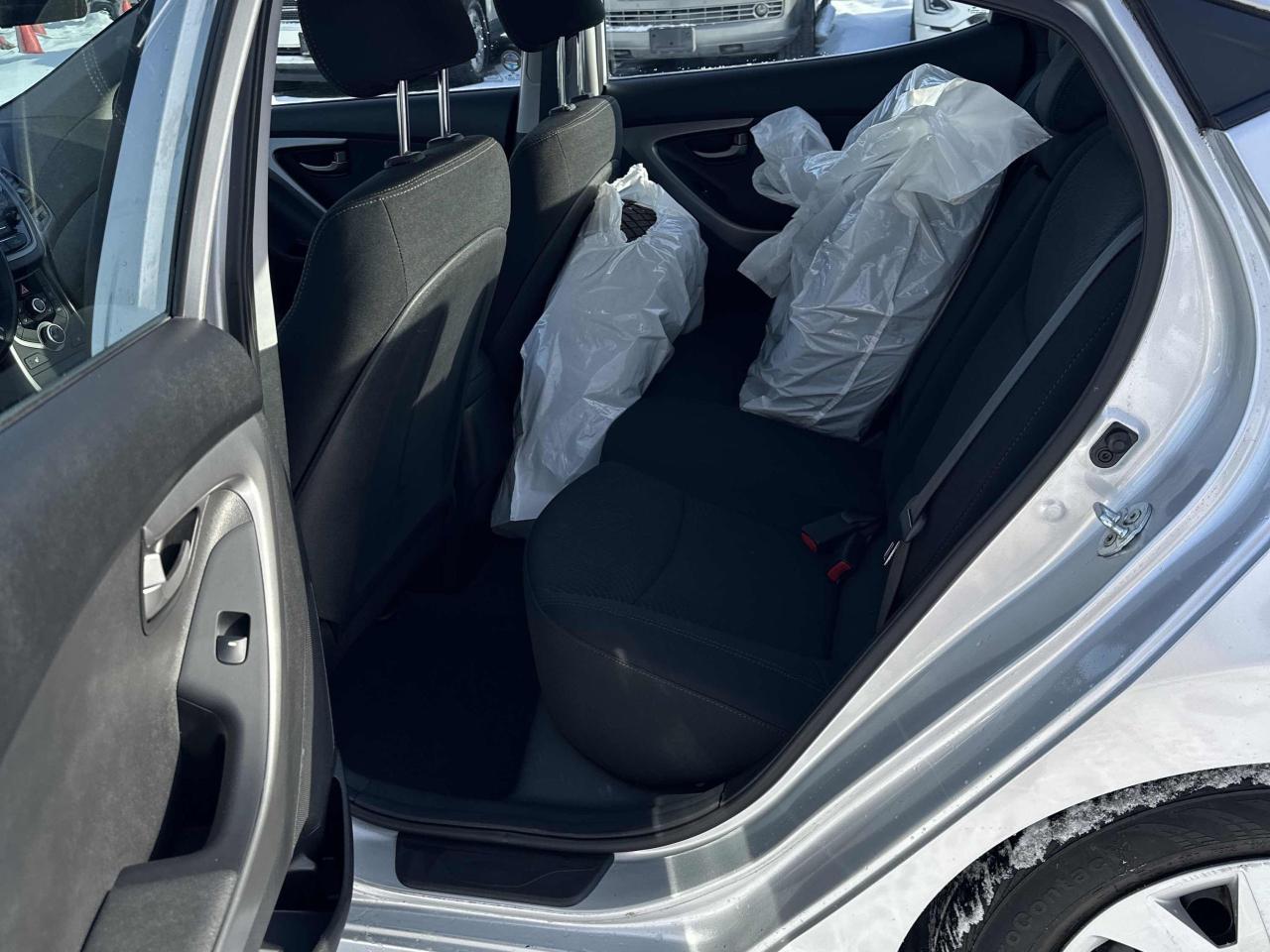 2015 Hyundai Elantra GL - ONLY 38,000KM!! AUTO, HEATED SEATS, A/C!! Photo19