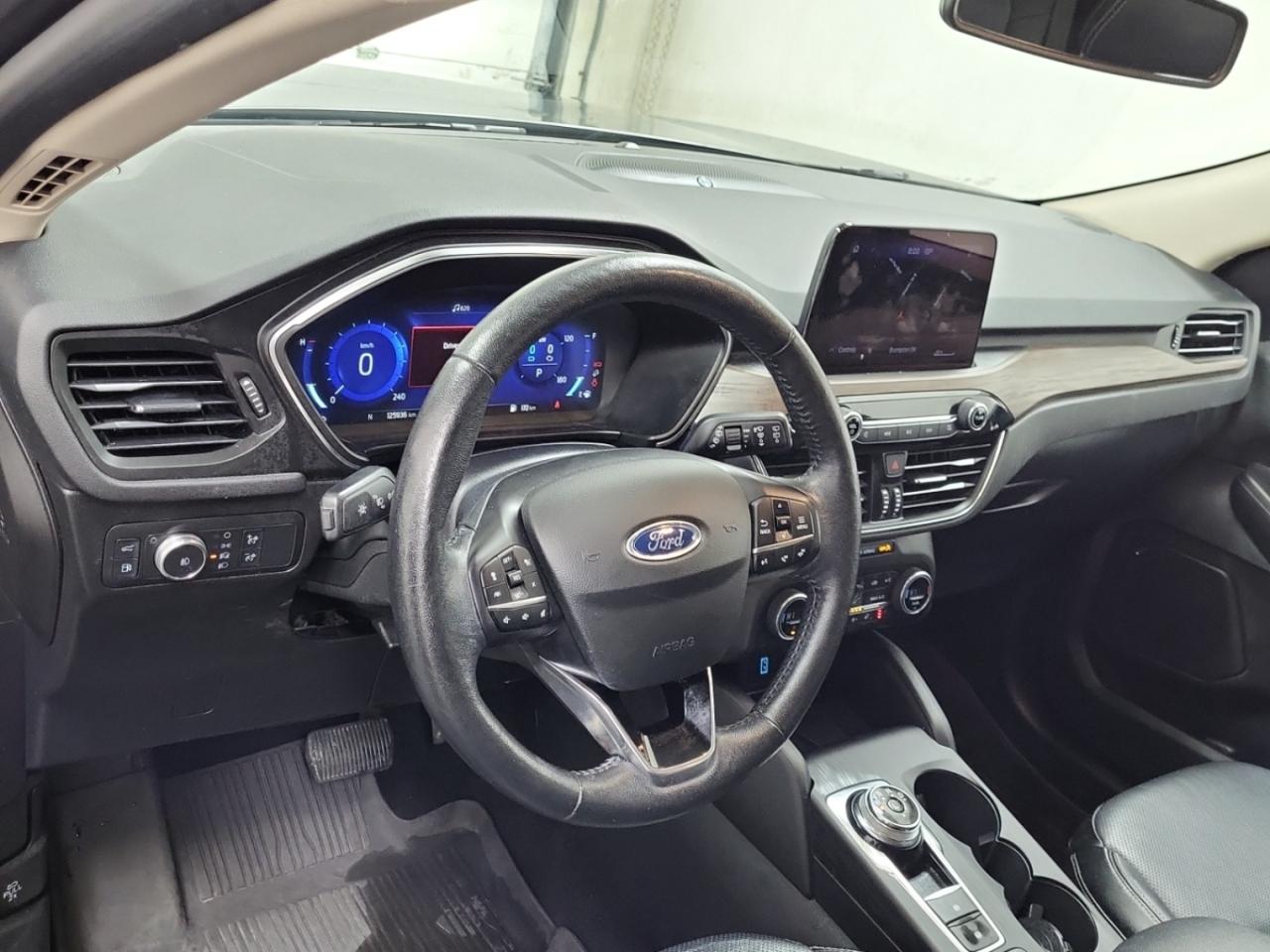 2020 Ford Escape TITANIUM HYBRID AWD - Blind Spot Monitor !! Photo