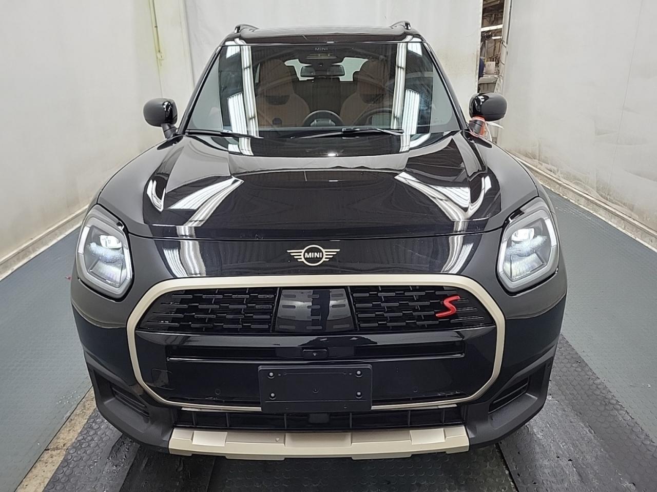 2025 MINI Cooper Countryman COOPER S ALL4 - AWD - Moonroof - Blind Spot Monitor !! Photo