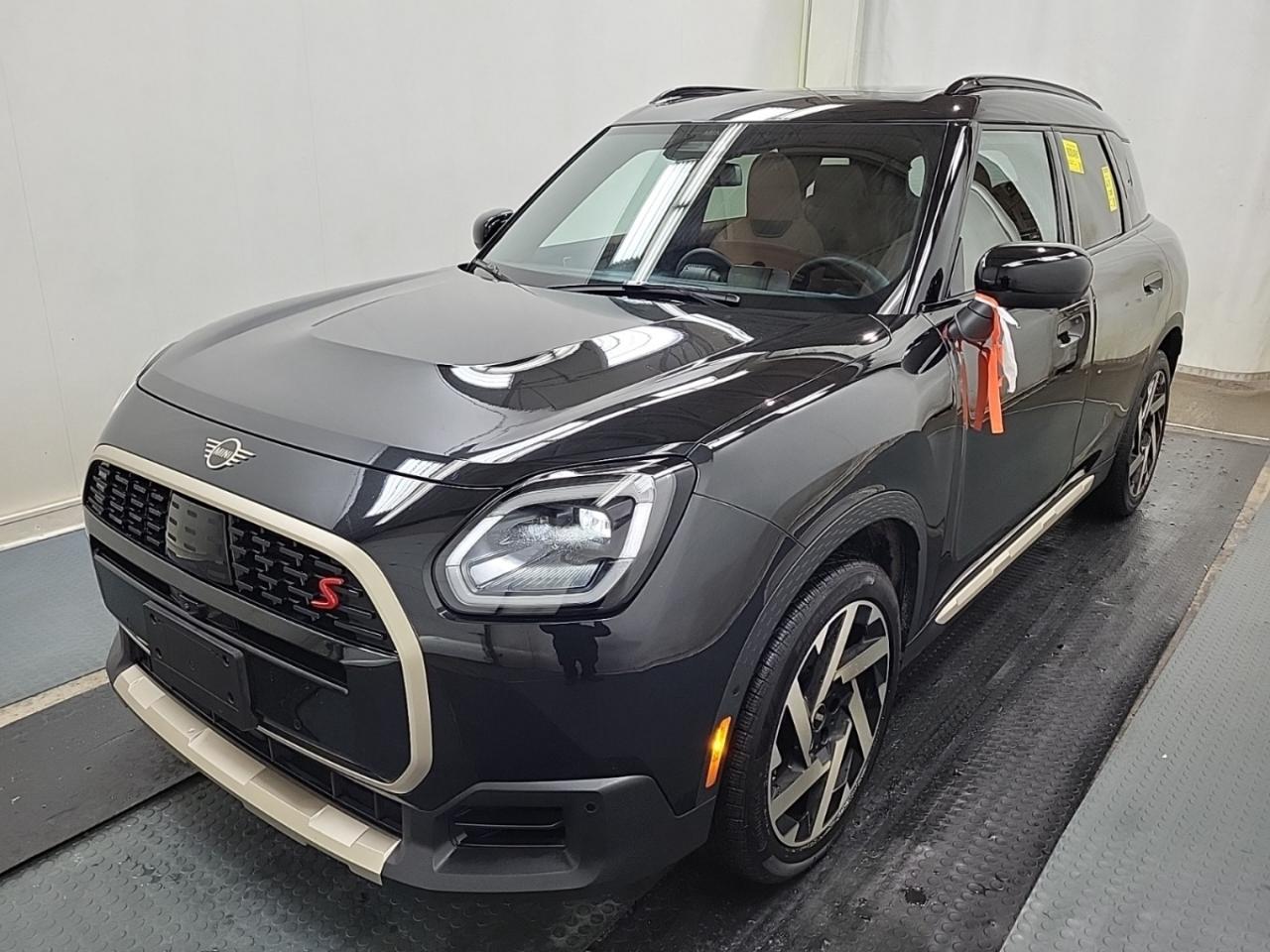 2025 MINI Cooper Countryman COOPER S ALL4 - AWD - Moonroof - Blind Spot Monitor !! Photo