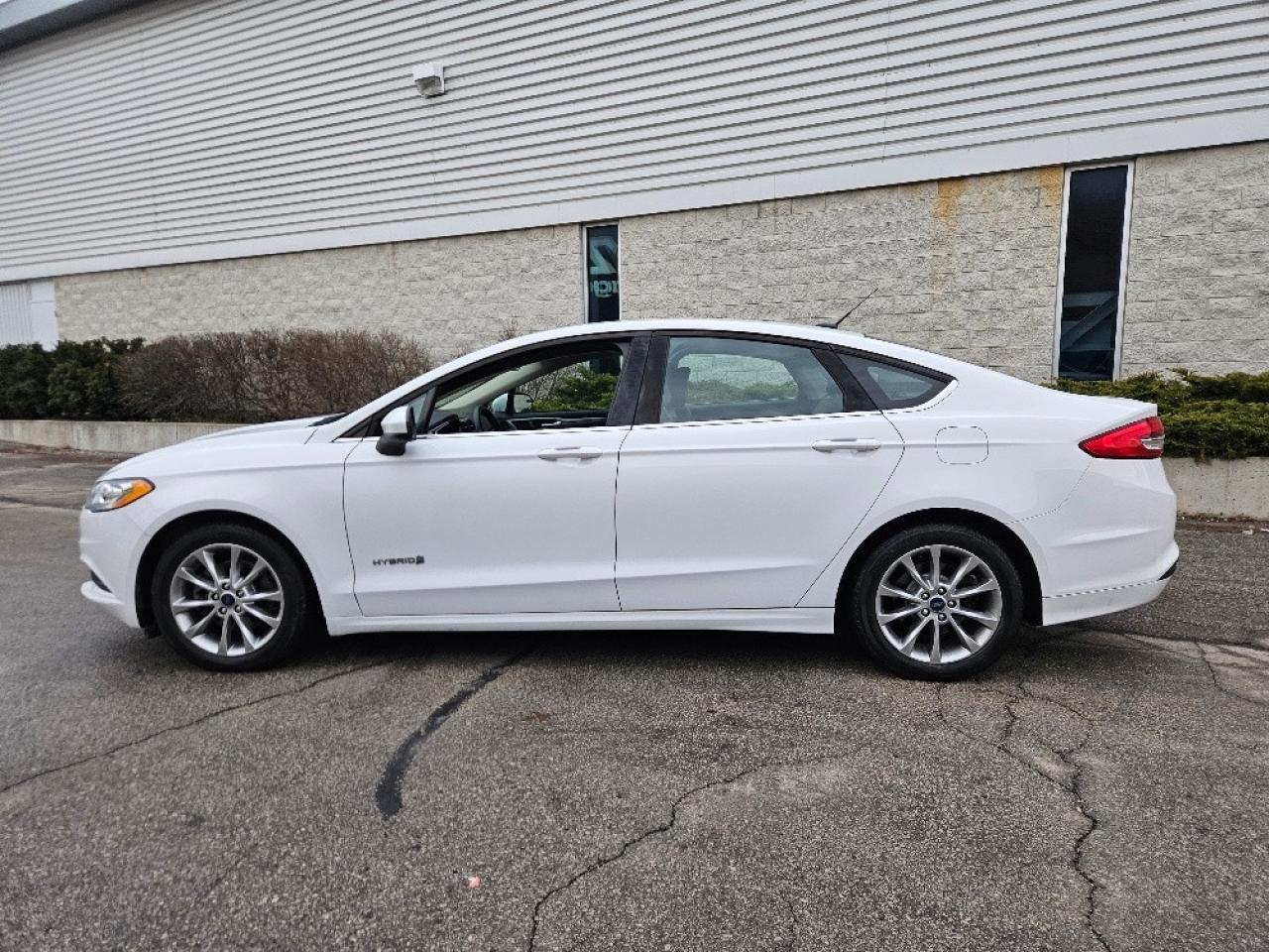 2017 Ford Fusion S HYBRID **ONLY 74,000KM-CAMERA-1 OWNER** Photo