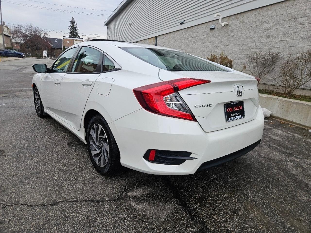 2018 Honda Civic EX **AUTO-ROOF-CAMERA-REMOTE START** Photo