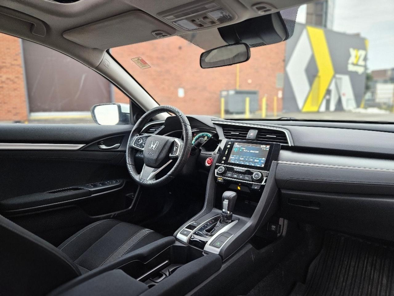 2018 Honda Civic EX **AUTO-ROOF-CAMERA-REMOTE START** Photo