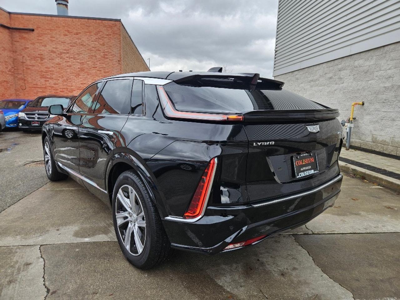 2024 Cadillac LYRIQ 1 OWNER-NO ACCIDENTS-505KM RANGE-CERTIFIED Photo