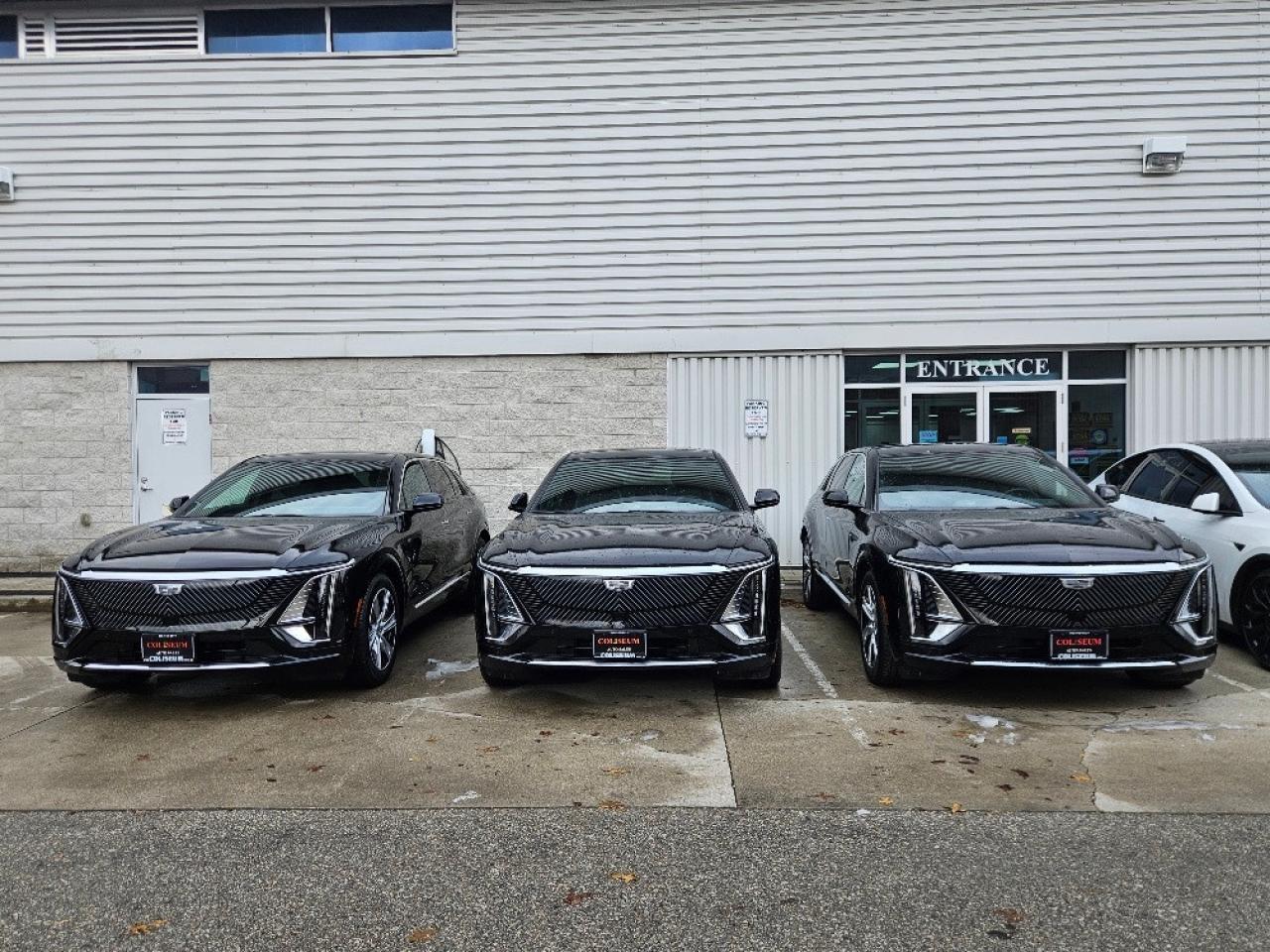 2024 Cadillac LYRIQ 1 OWNER-NO ACCIDENTS-505KM RANGE-CERTIFIED Photo2