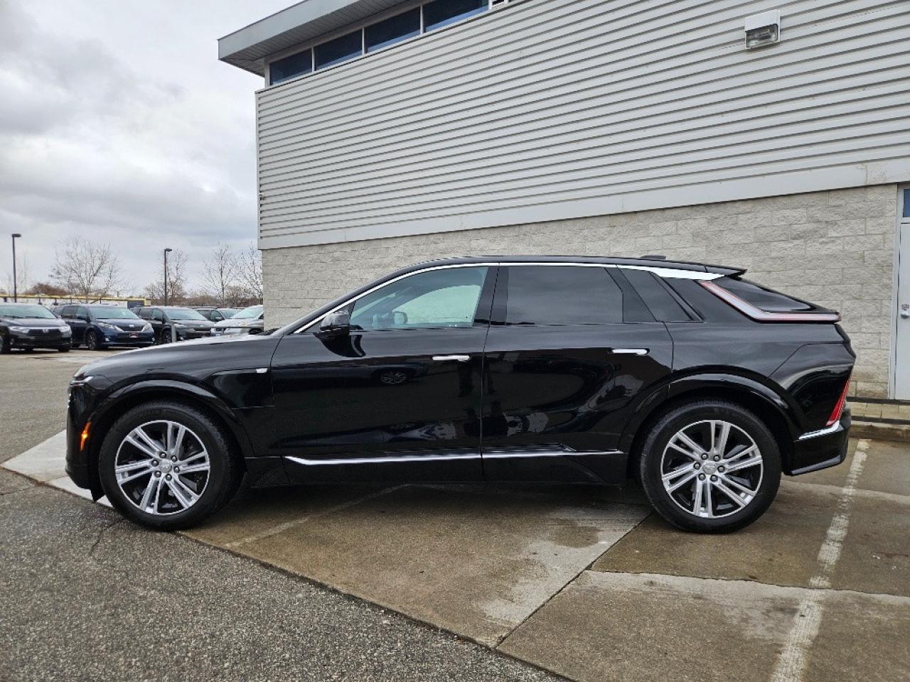 2024 Cadillac LYRIQ 1 OWNER-NO ACCIDENTS-505KM RANGE-CERTIFIED Photo3