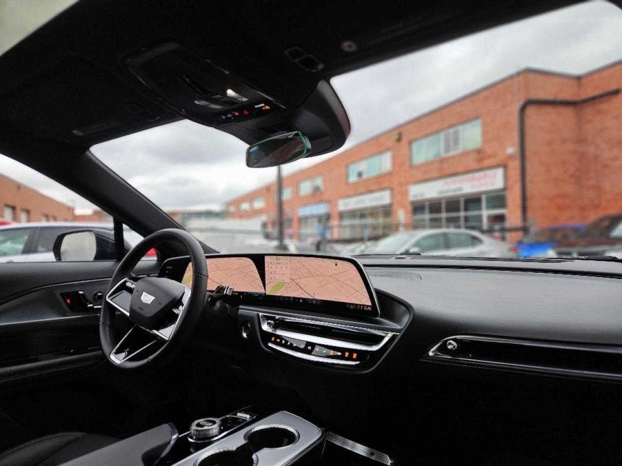 2024 Cadillac LYRIQ 1 OWNER-NO ACCIDENTS-505KM RANGE-CERTIFIED Photo