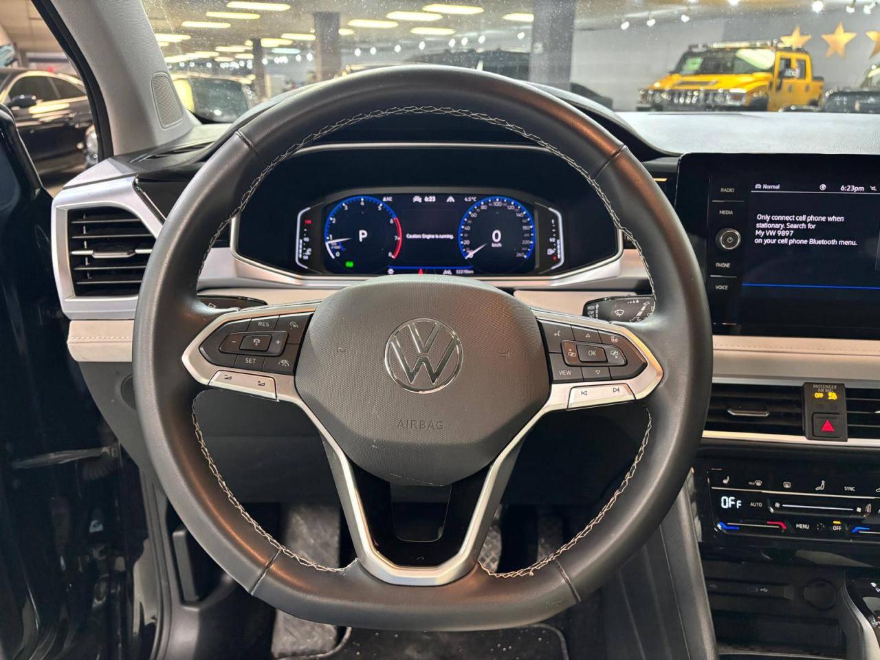 2025 Volkswagen Taos Comfortline 4Motion Photo