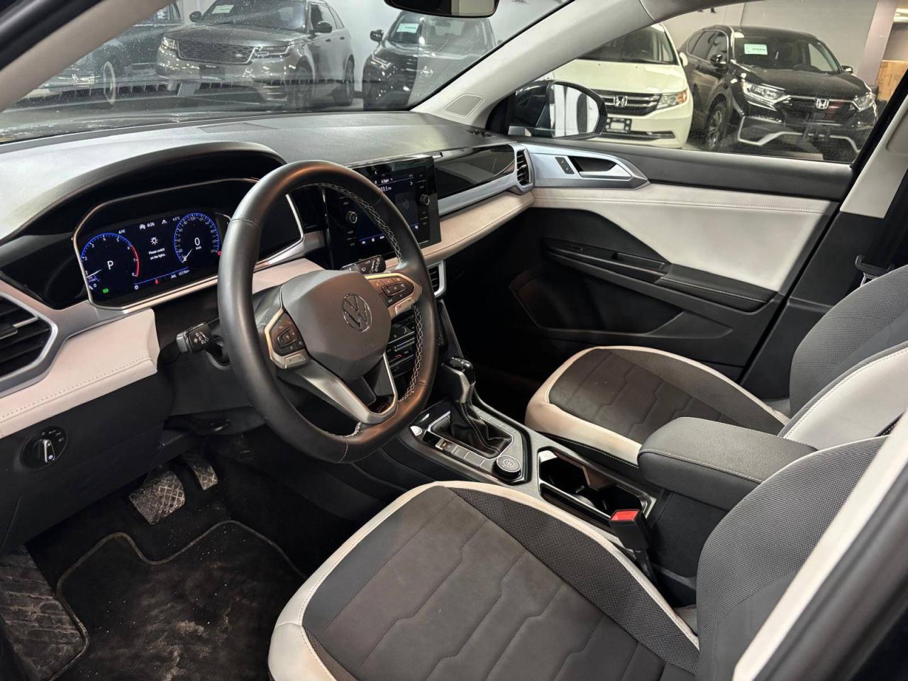 2025 Volkswagen Taos Comfortline 4Motion Photo