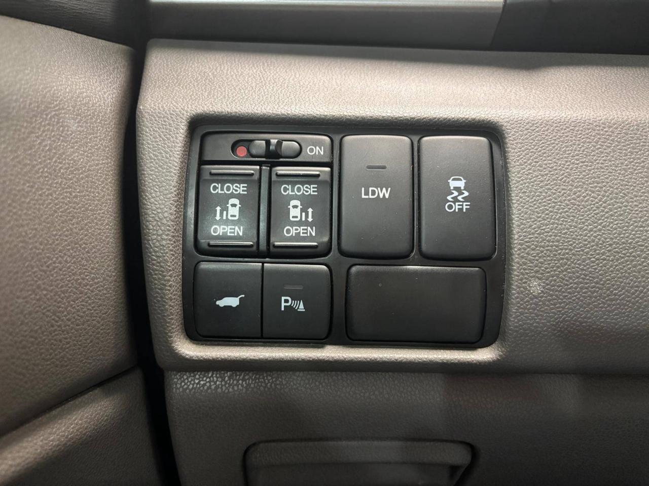 2016 Honda Odyssey 4dr Wgn EX-L w/RES 21 SERVICE RECORDS, 8 PASSENGERS  $0 % DOWN FINANCE OAC Photo