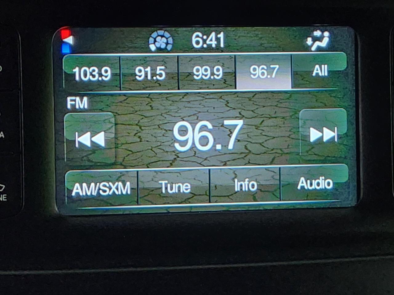 2014 Jeep Cherokee North 4x4 V6 H-TED SEATS 7 WHEELS BLK WHEELS Photo