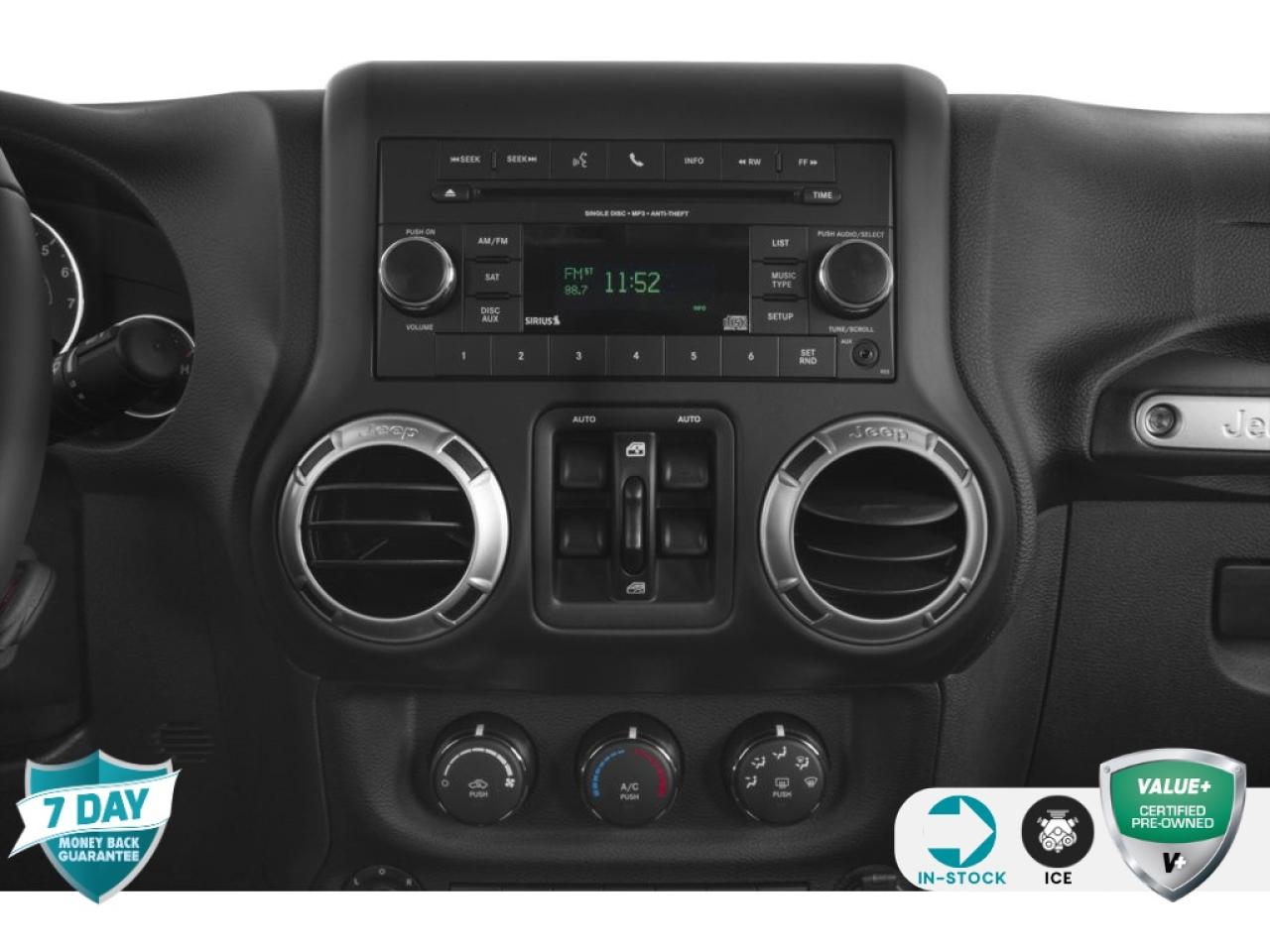 2017 Jeep Wrangler Unlimited Sahara LEATHER NAVIGATION 4X4 CERTIFIED Photo4