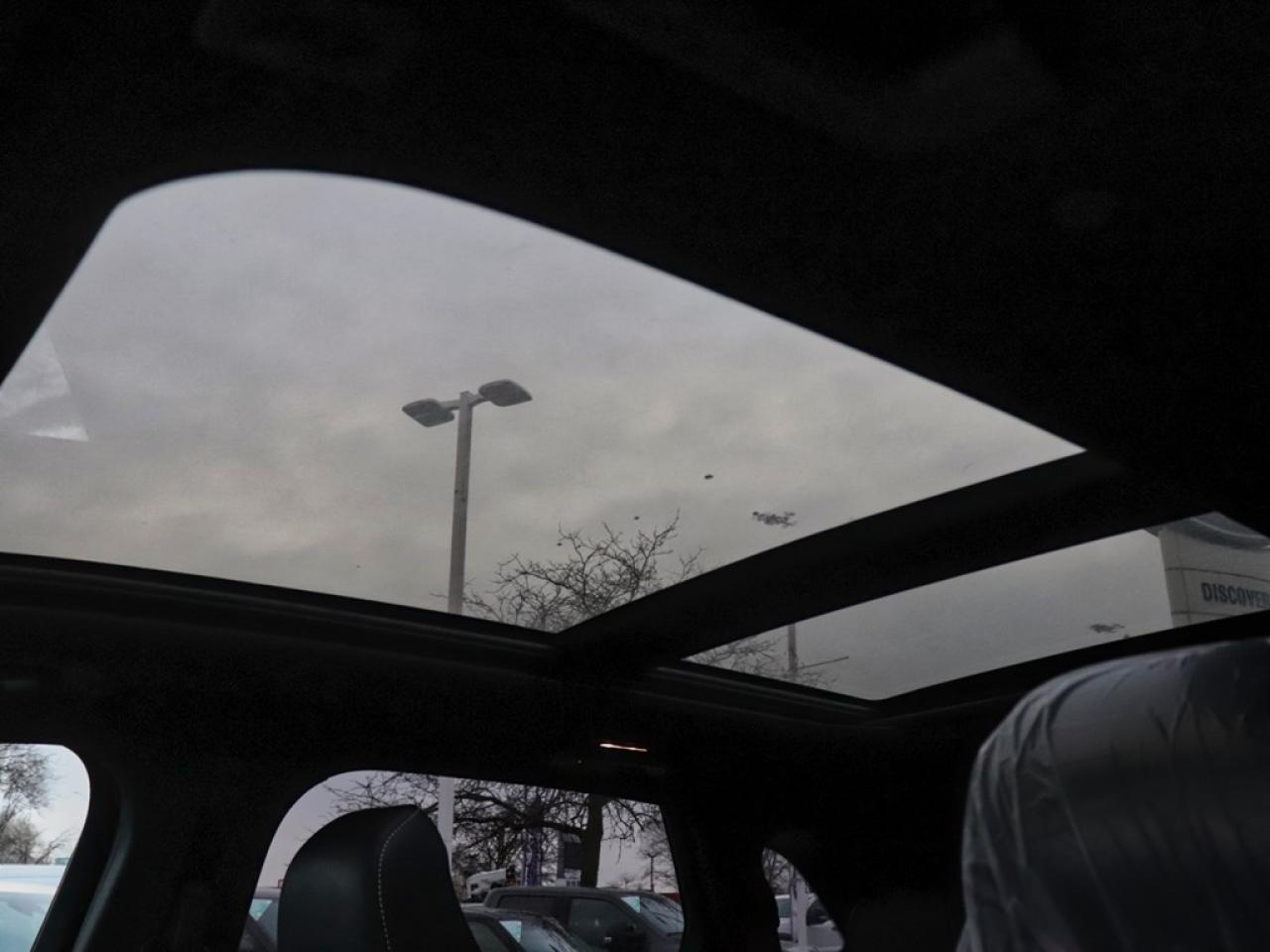 2022 Ford Edge ST | AWD | 2.7L | ROOF | NAV | HTD STR WHL | 21s Photo