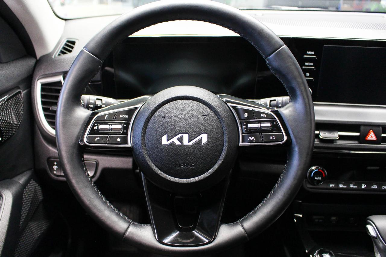 2025 Kia Seltos EX HEATED SEATS/STEERING WHEEL - APPLE CARPLAY AND ANDROID AUTO - LEATHERETTE SEATING Photo