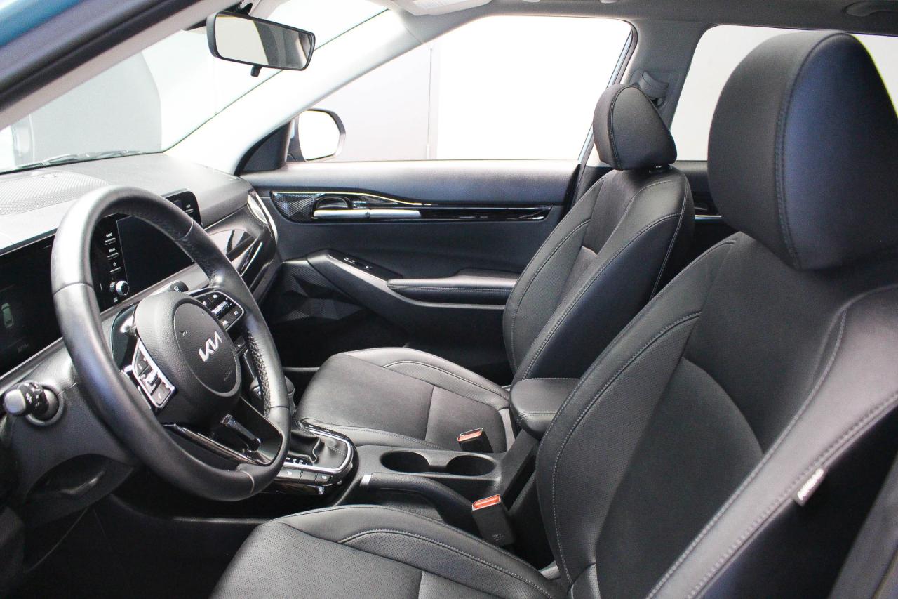 2025 Kia Seltos EX HEATED SEATS/STEERING WHEEL - APPLE CARPLAY AND ANDROID AUTO - LEATHERETTE SEATING Photo