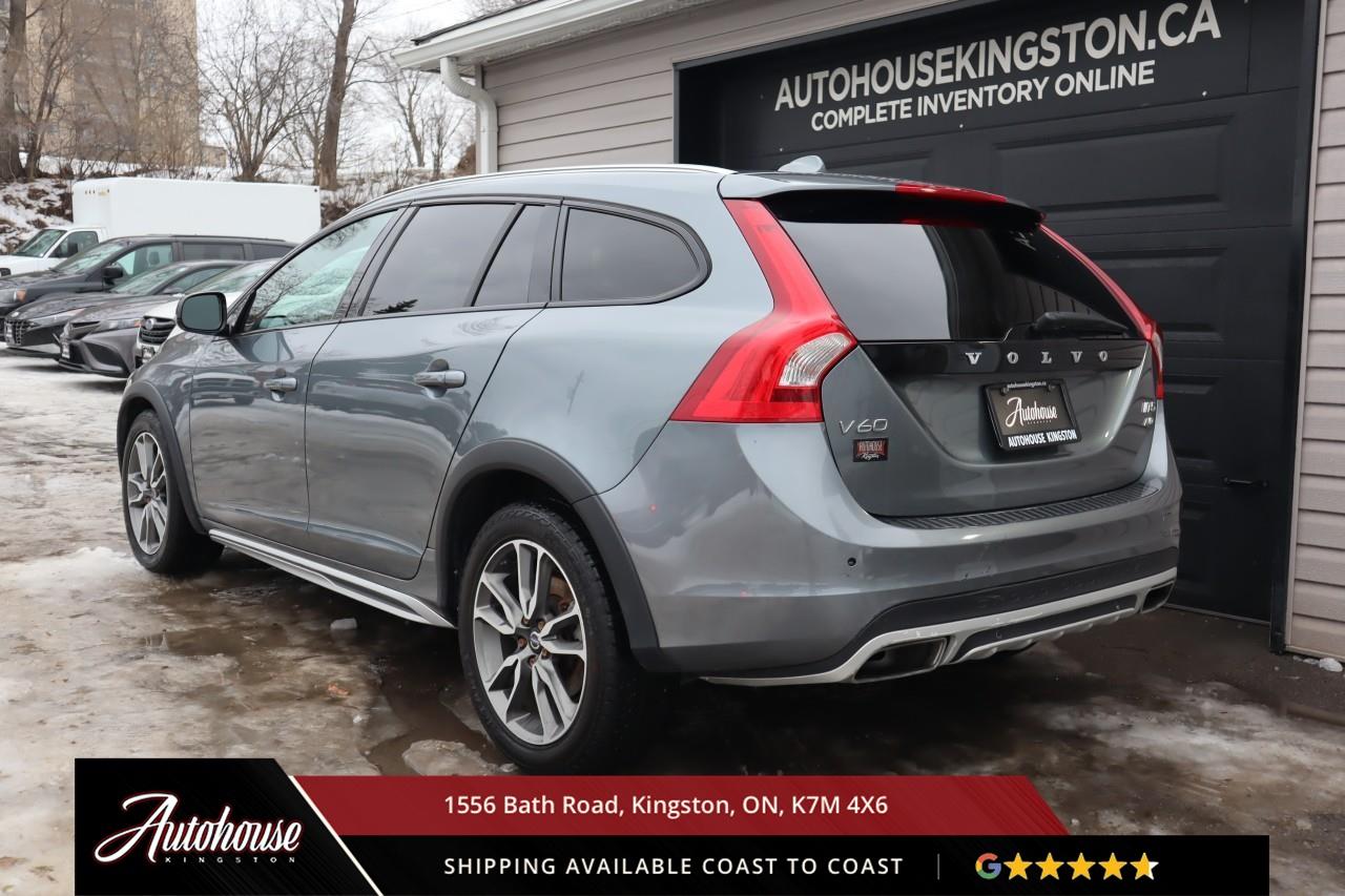 2017 Volvo V60 Cross Country T5 POWER SUNROOF - LEATHER Photo4