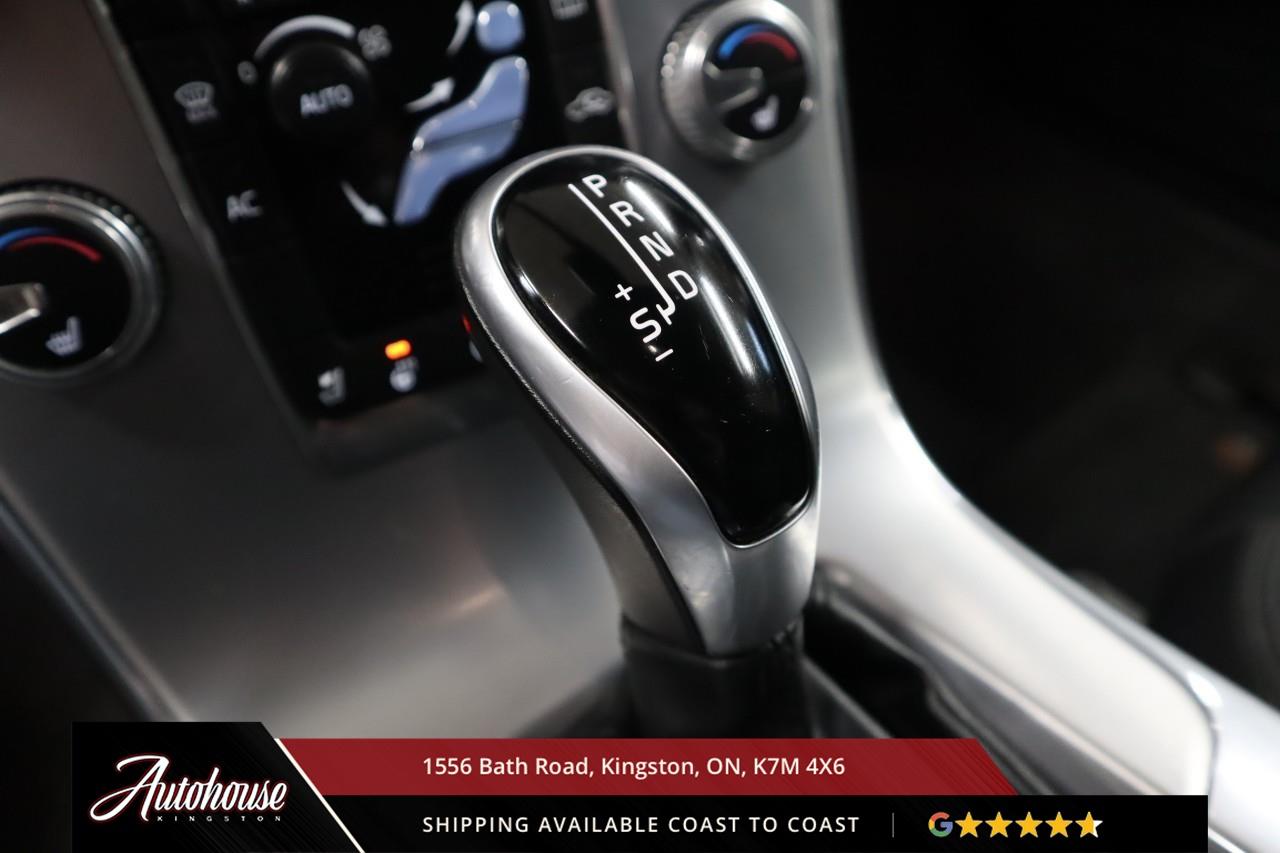 2017 Volvo V60 Cross Country T5 POWER SUNROOF - LEATHER Photo