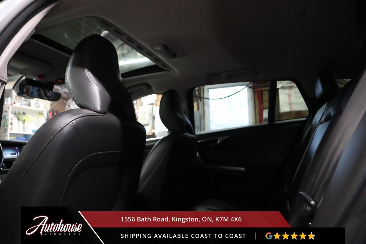 2017 Volvo V60 Cross Country T5 POWER SUNROOF - LEATHER Photo