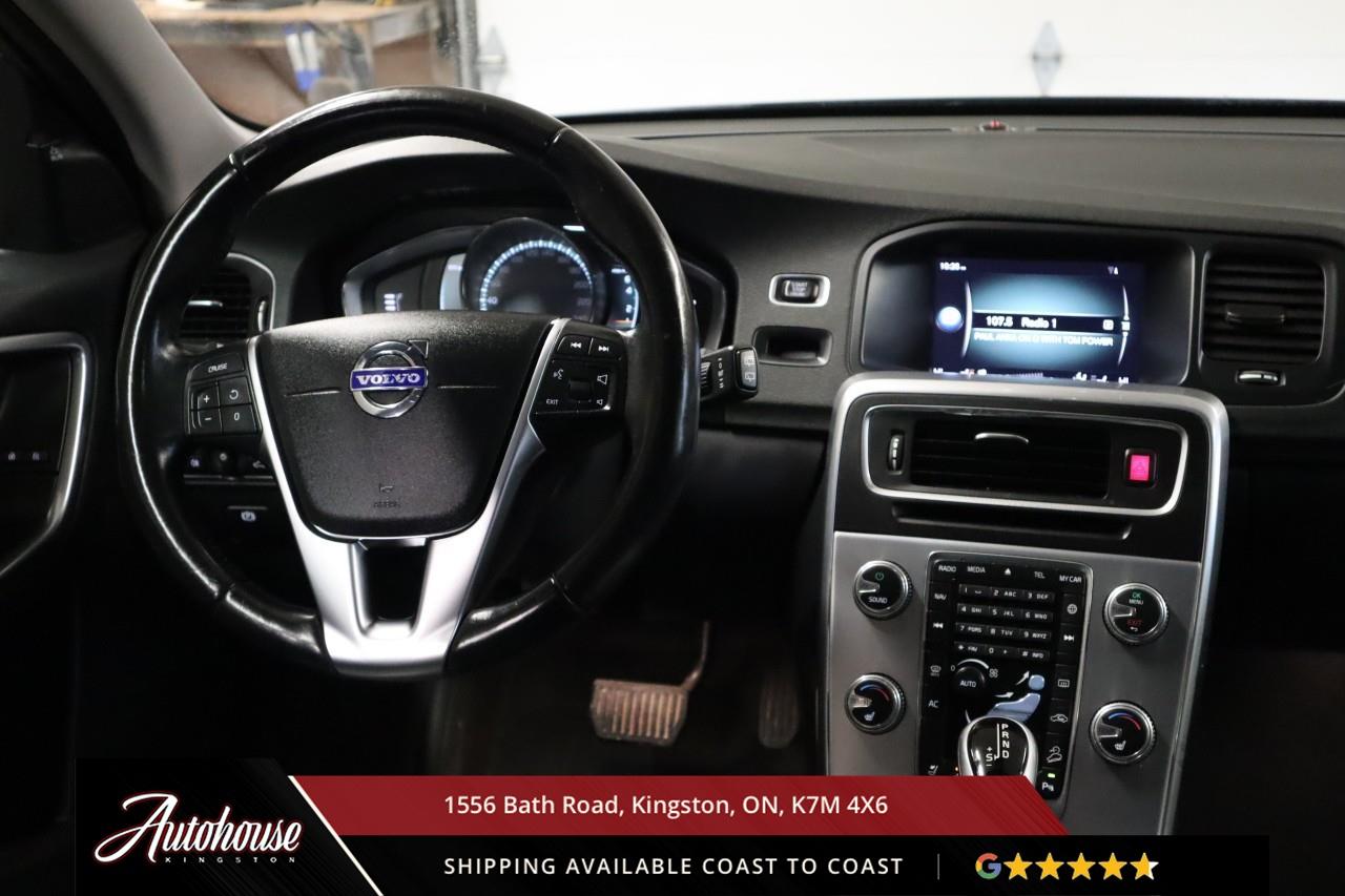 2017 Volvo V60 Cross Country T5 POWER SUNROOF - LEATHER Photo