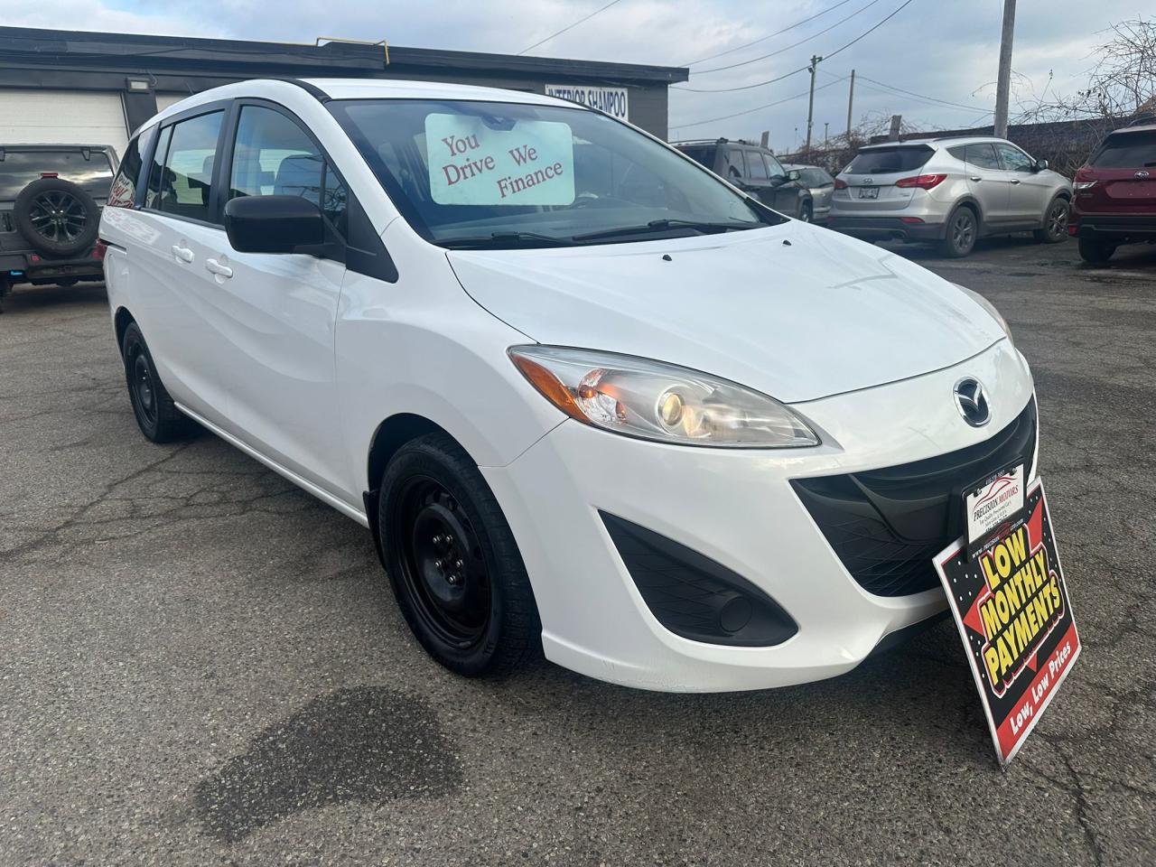 2012 Mazda MAZDA5 GS Photo1
