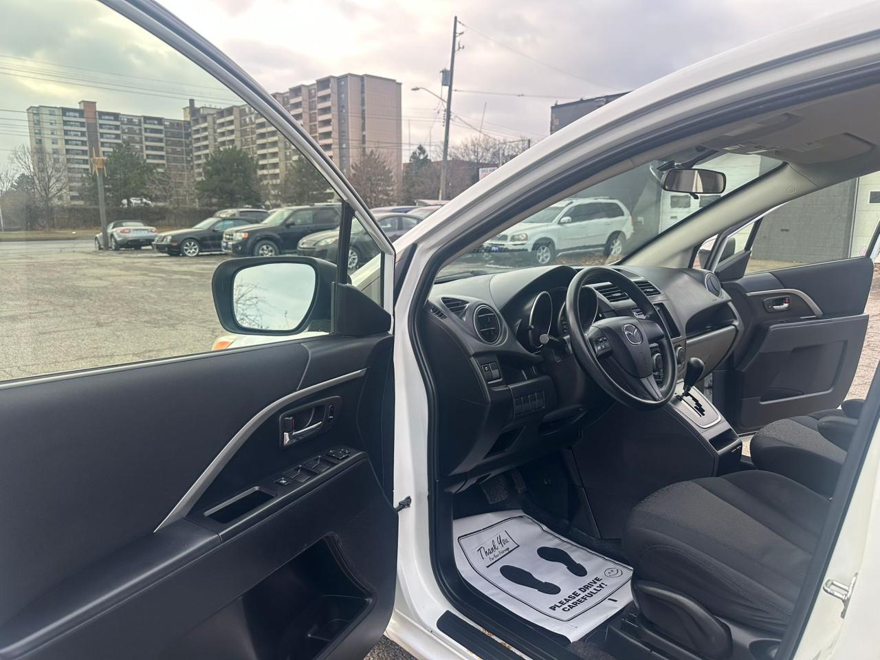 2012 Mazda MAZDA5 GS Photo