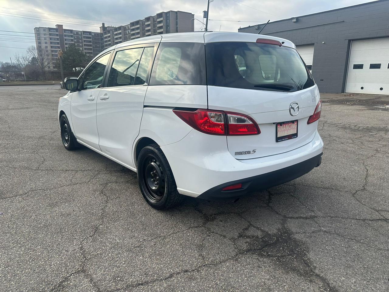 2012 Mazda MAZDA5 GS Photo
