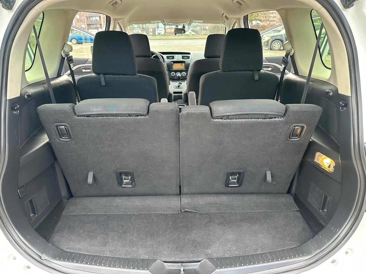 2012 Mazda MAZDA5 GS Photo