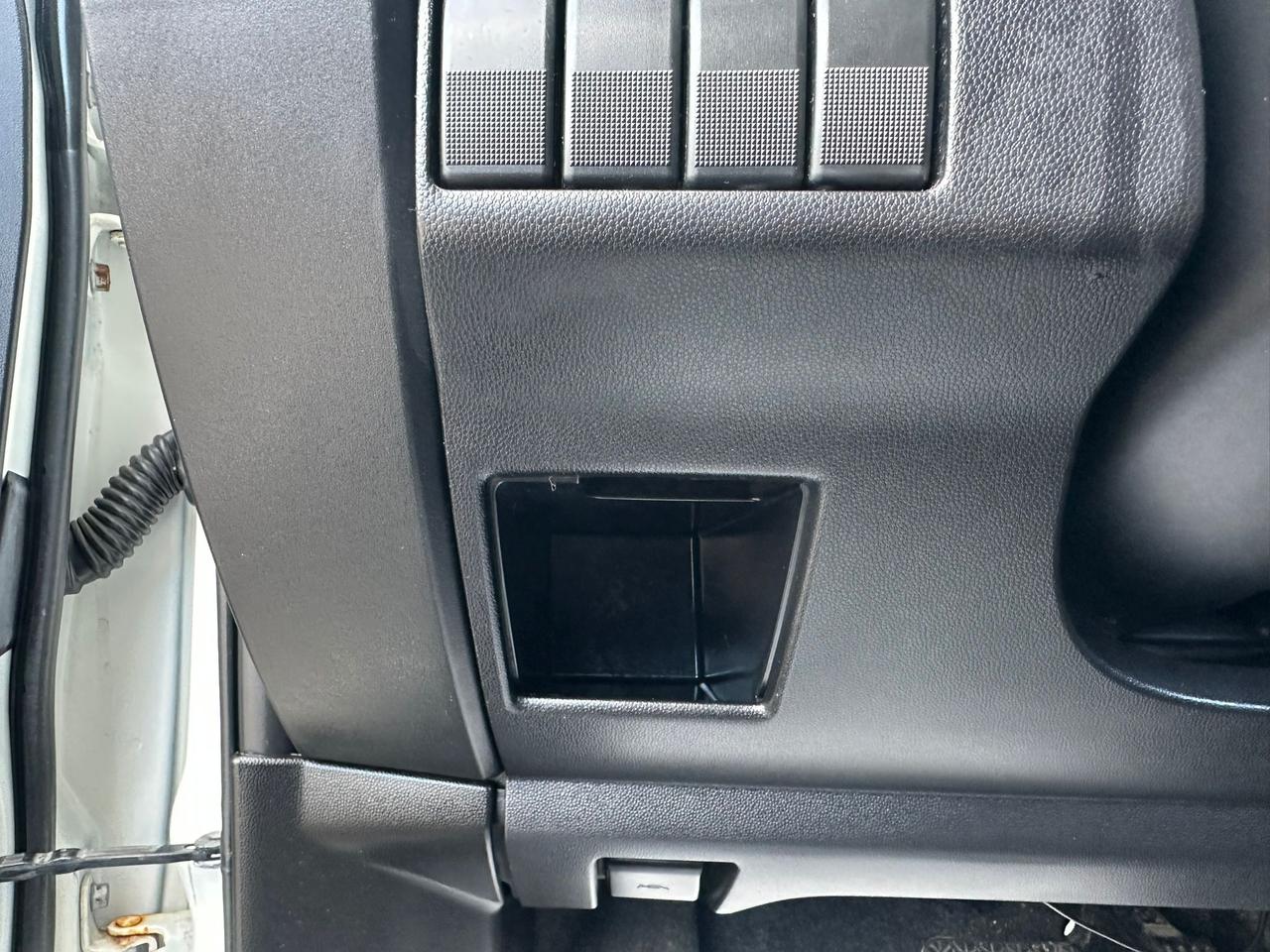 2012 Mazda MAZDA5 GS Photo