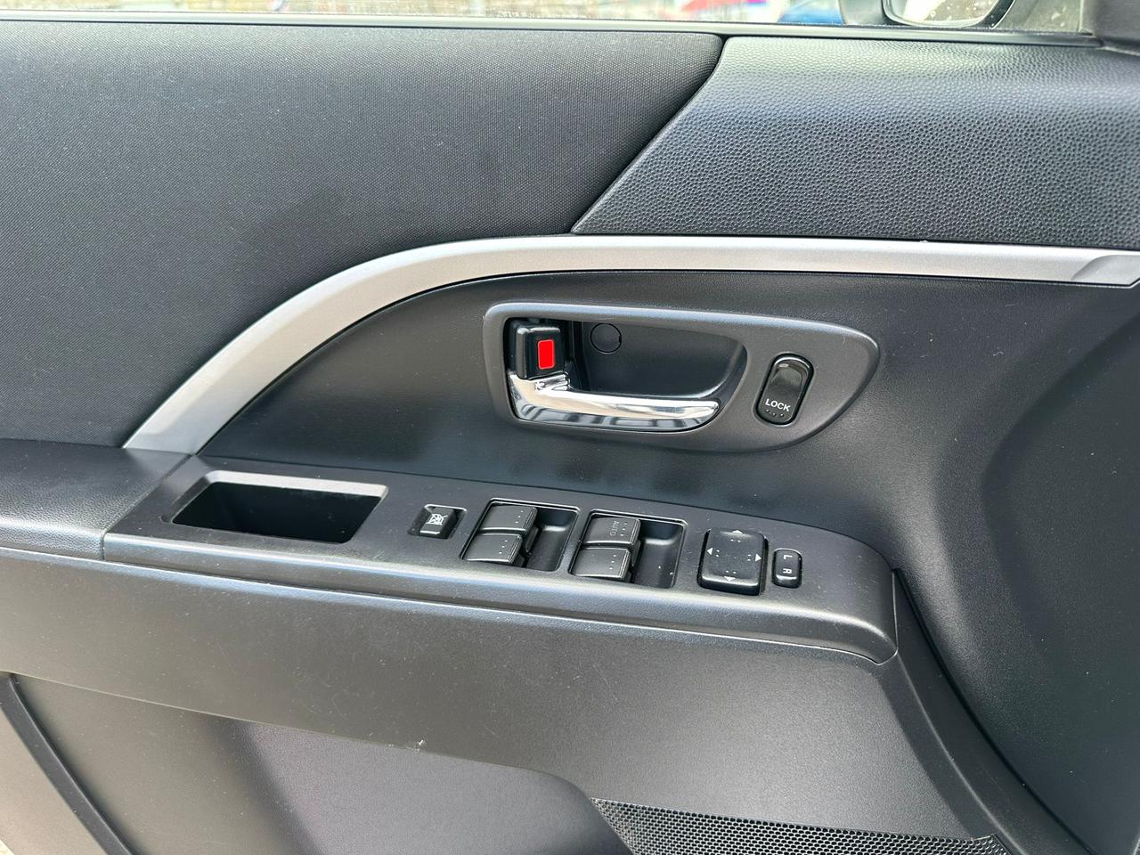 2012 Mazda MAZDA5 GS Photo