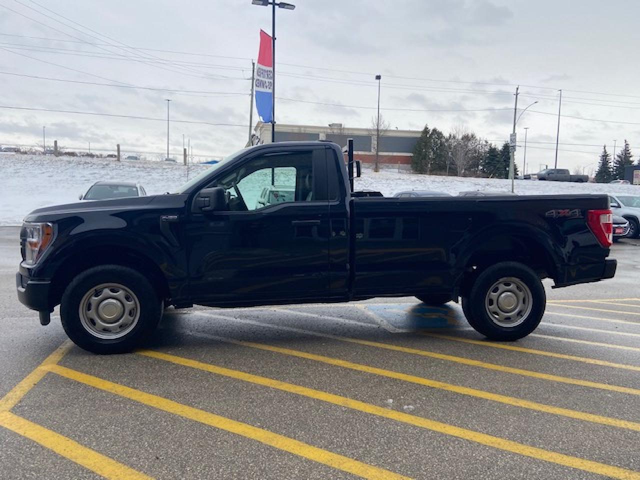 2022 Ford F-150 XL Photo