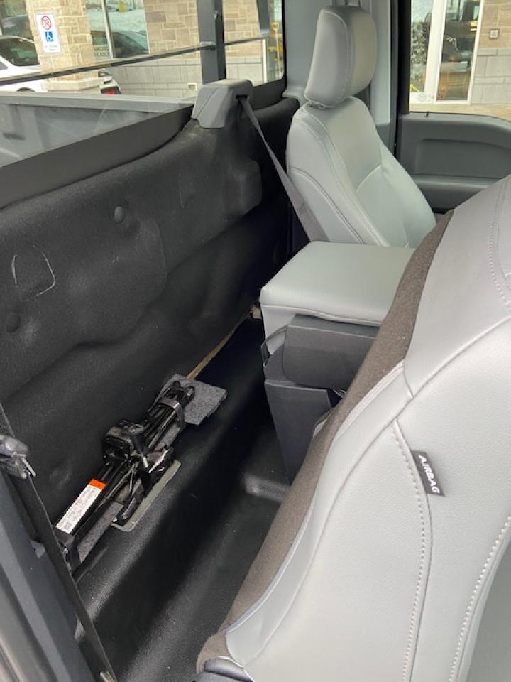 2022 Ford F-150 XL Photo