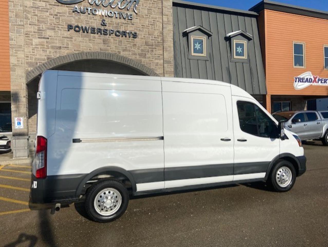 2023 Ford Transit Cargo Van BASE T-250 148 Med Rf 9070 GVWR AWD Photo1