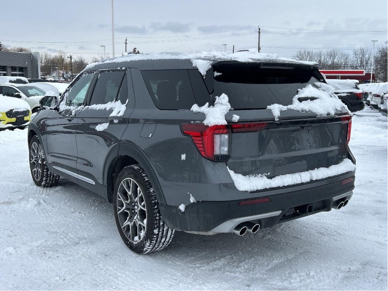 2025 Ford Explorer Platinum 4WD Photo2